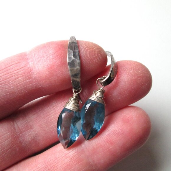 AloKele Kauai Marquis Cut London Blue Quartz Hammered Sterling Silver Earrings - Picture 14 of 14